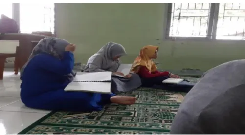 Foto kegiatan para santri menghafal Al-Qur`an di Kelas Menghafal, pada  tanggal 9 Juli 2019 