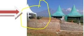 Gambar 6  Pemandangan lokasi makam yang dibelakangnya terdapat gunung Arjuno 