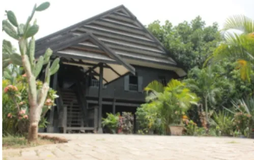 Figure 3 : Traditional house of Buginese-Makassar   Source : (Survey data, 2012) 