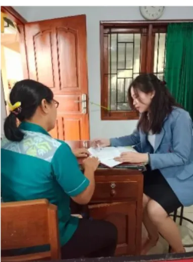 Gambar 4 : Wawancara Kepada Ibu Suarti, guru bahasa indonesia kls 10, 11, 12 