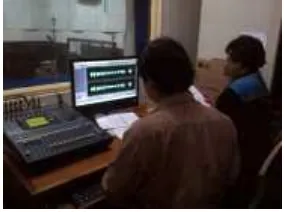 Gambar 3. Ruang kontrol studio rekaman yang digunakan untuk  produksi program  