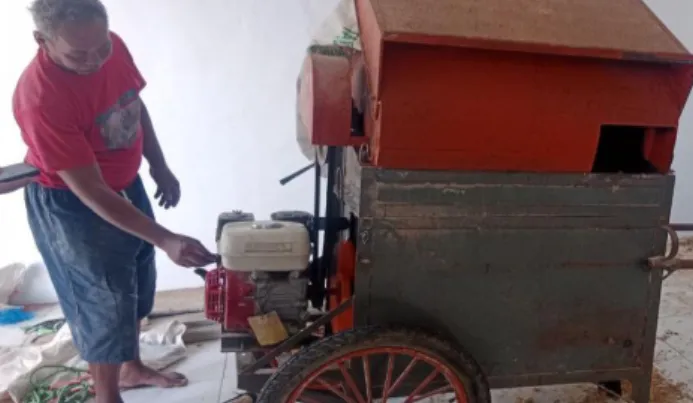 Gambar 6 Pengecekan Power Thresher 