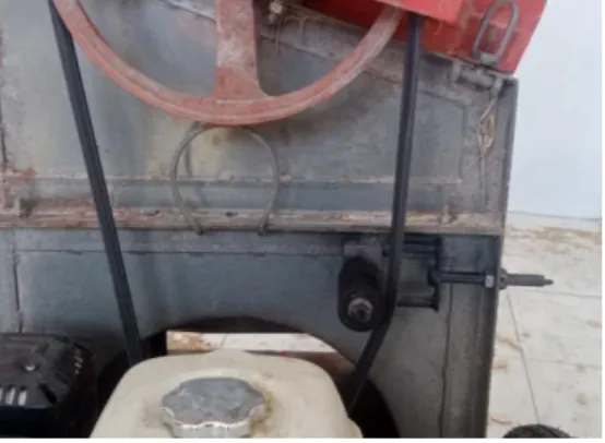 Gambar 8 Penahan V-Belt 