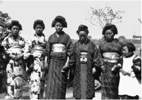 ILLUSTRATION 2.3   Members of the Takada goze association. From left:  
