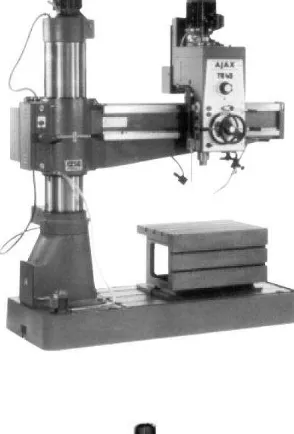 Gambar 4.2.  Mesin Gurdi Radial (  Radial drilling machine) dan  Drilling and Tapping CNC                 Mesin Gurdi dan tap CNC (Machine  ) 