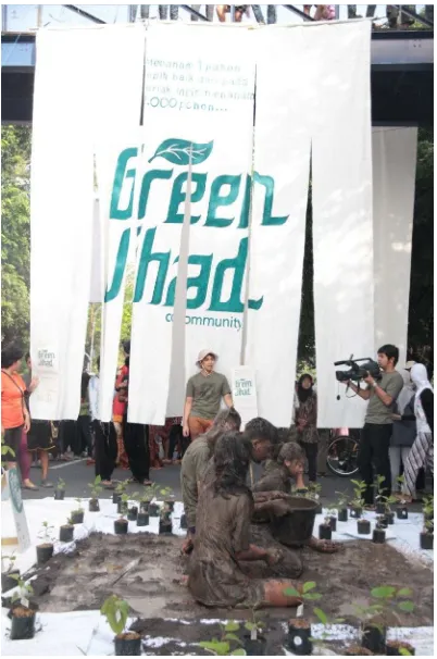 Gambar 7 : Teatrikal Bersatu dengan alam Green Jihad 