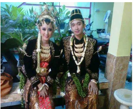 Gambar 3.1 Pernikahan Adat Jawa Timur 
