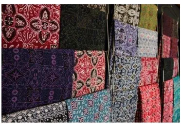 Gambar II.2 Kain batik Banten 