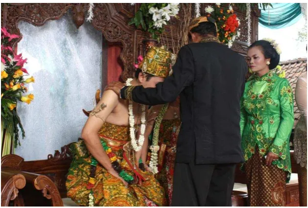 Gambar III.16 Upacara Kacar kucur 