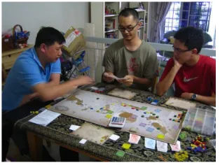 Gambar II.1 Sekumpulan orang yang sedang bermain board game 