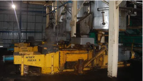 Gambar 13. Mesin screw press yang terintegrasi dengan mesin digester. 