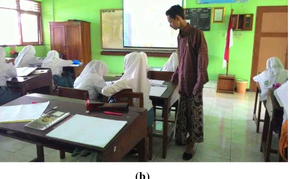 Gambar 2. (a) dan (b) Pendampingan Kelas 