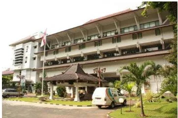 Gambar. 1.  Eksterior Badan Arsip dan Perpustakaan Propinsi Jawa Tengah 