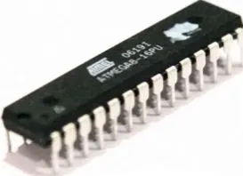 Gambar 2.7 Bentuk fisik IC Mikrokontroler ATMega 8 