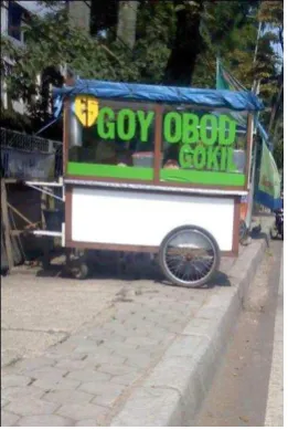 Gambar 2.4. Es GOKIL palsu 
