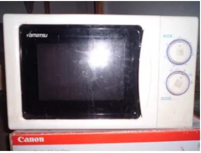 Gambar 1. Alat tanur gelombang mikro (microwave) merk Yamatsu 