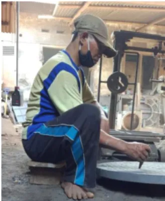 Gambar 3. Postur Kerja 4 Sebelum Perbaikan 