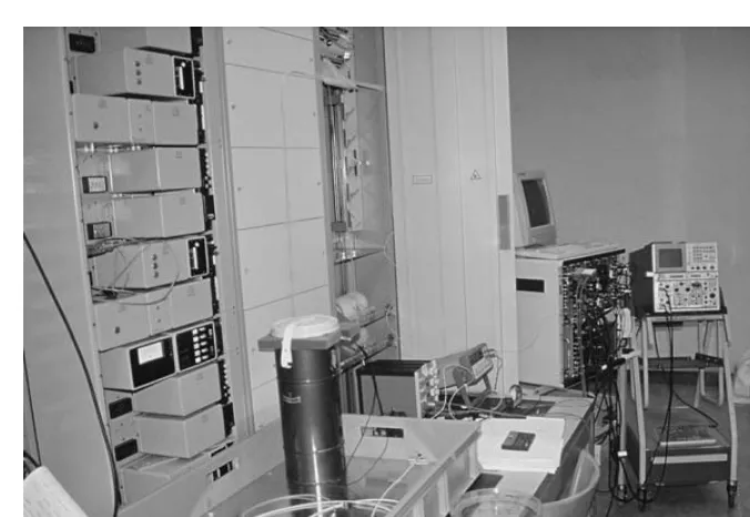 Figure 2.1First quantum cryptography experiment outside the lab, in 1995, at theSwisscom telecommunication center