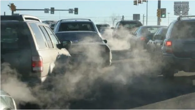 Gambar 2. Pencemaran Udara Akibat Emisi Gas Buang Kendaraan Sumber: Redaksi Batamtoday, 2013 