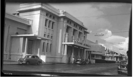 Gambar 2.2. Gedung Merdeka, Arsip Bandung Heritage 