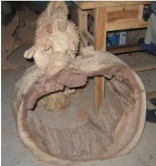 Gambar 4. Patung Dewi Kuan Im  pada kayu  jati cacat gerowong tembus 