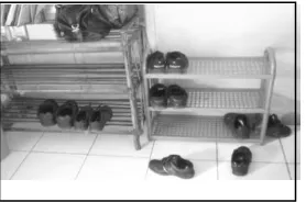 Gambar 4. 23: Tempat menyimpan sepatu 