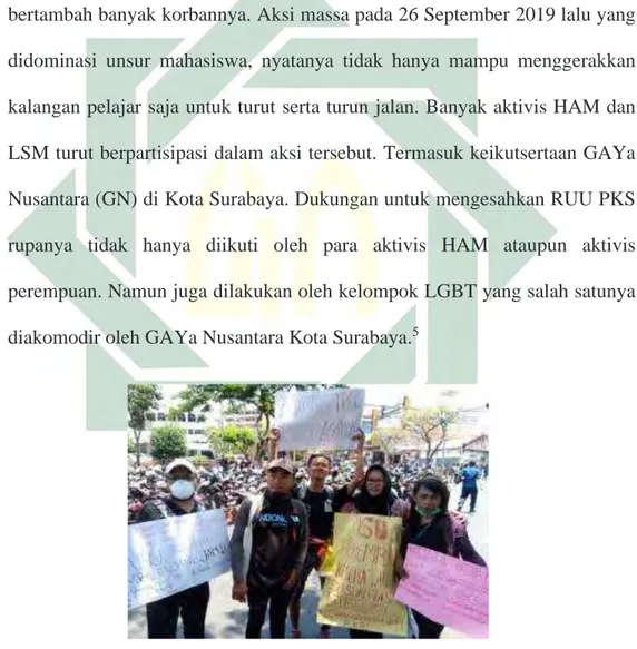 Gambar 1: Komunitas LGBT Surabaya saat aksi 26 September 2019