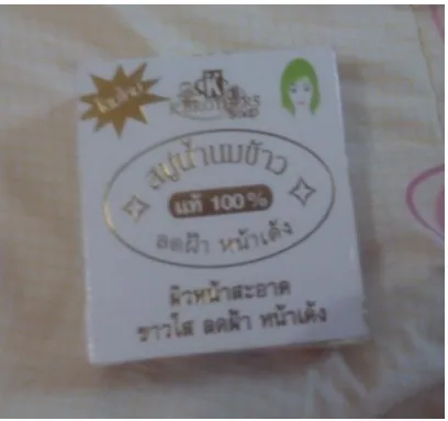 Gambar 1.3 Sabun dari Thailand yang mengandung bahan terlarang/ bahaya terpajang 