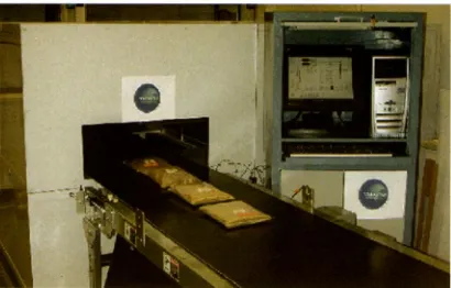 Gambar 3. Mikrowave untuk pengeringan produk pertanian skala pilot (Lagunas-Solar, 2006)