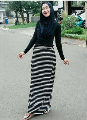 Gambar 2.1Ria Ricis. Public figure yang menginspirasi penggunaan hijab modis di kalangan mahasiswi