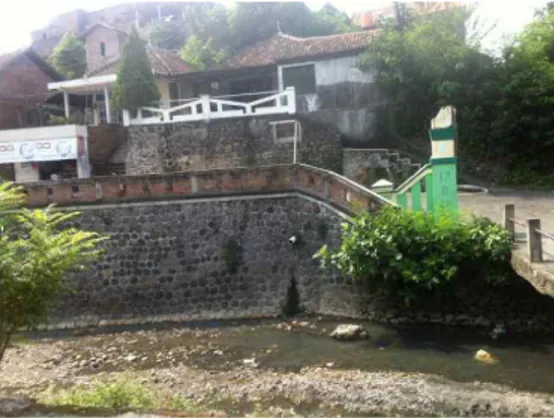 Tabel 1. Hasil Pengukuran Variabel Kualitas Air di Sungai Klampisan Ngaliyan, Semarang 