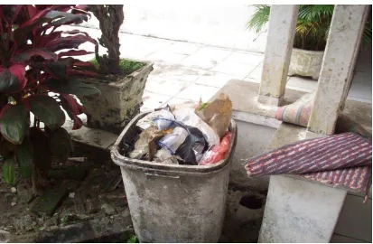 Gambar lampiran 1. Pemilahan limbah medis di ruangan RSUD dr.Dajasamen Saragih 