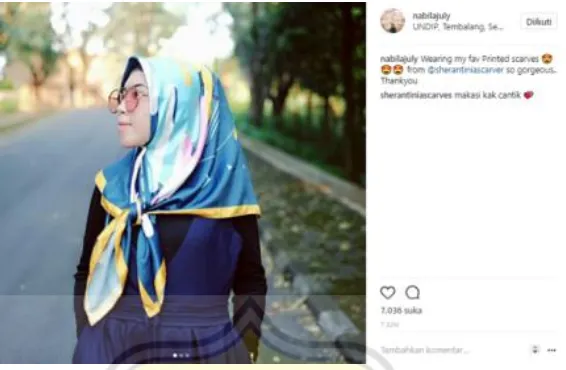 Gambar 4.6 Gaya fesyen hijab dengan kacamata Nabila Julianti 