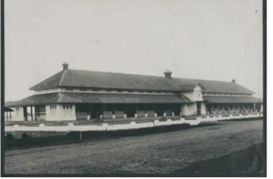 Gambar 2 Neutrale School dan HIS di Bandung  Sumber:   KITLV &#34;Het Gebouw Van De  Neutrale School Van De Bandoengsche  Schoolvereniging Te Bandoeng&#34;