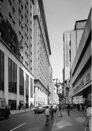 Fig. 10. John Wanamaker Store, ChestnutStreet elevation, 1973. Courtesy of the Libraryof Congress, Prints and Photographs Division,HABS PA, 51-PHILA, 370-1.