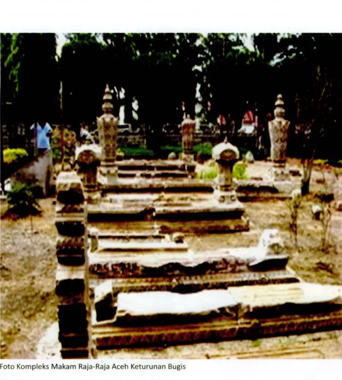 Foto Kompleks Makam  Raja-Raja  Aceh  Keturunan  Bugis 