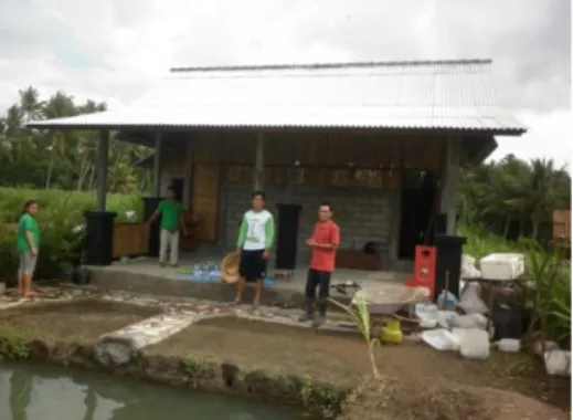 Gambar  8.  Pembangunan  bangunan  tempat  mengadakan  pelatihan  pembuatan   obat-obatan tradisional dan lulur kas Bali (Boreh) 