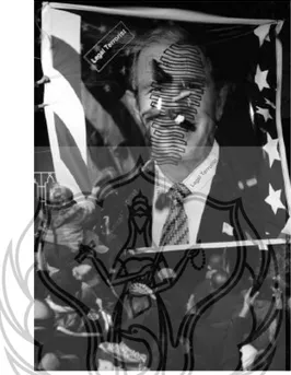 Gambar 1. Aksi lempar alas kaki pada spanduk wajah George W. Bush pada saat inagurasi  Presiden Amerika Serikat yang baru yakni Barrack Obama