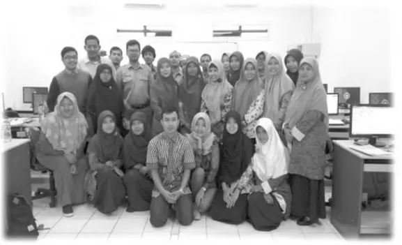Gambar  1.  Guru-guru SD IT Salsabila Al-Muthi’in peserta pendampingan  beserta Dosen-dosen pendamping hari ke-2.