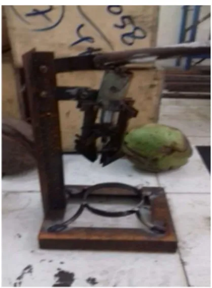Gambar 6.  Gambar alat bantu pembelah buah durian yang telah dirakit     