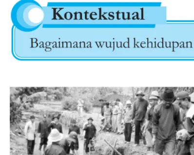 Gambar 4.11 Masyarakat saling bahu-membahu