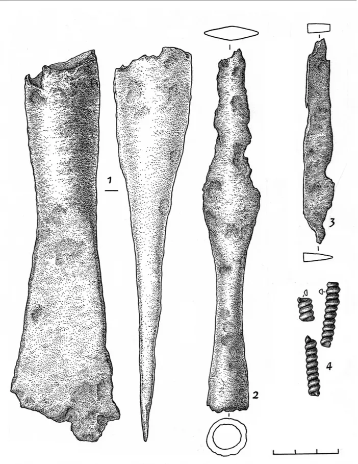 Abb. 11. Einzelfunde. 1 – Tüllenbeil, 2 – Lanzenspitze mit Tülle, 3 – Messer, 4 – Fragmente der Spirale