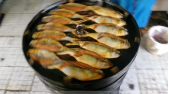 Gambar 6. pemasakan selesai dan ikan telah siap dimasukkan kedalam ruang pengering. 
