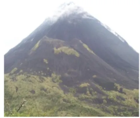 Gambar 1. Gunung  Soputan  (http://www.soputan.bgl.esdm.go.id) 