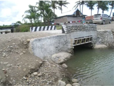 Gambar 2.5 Lintasan samping