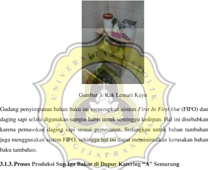 Gambar 3. Rak Lemari Kayu 