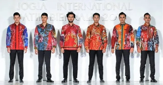 Gambar 1. Batik Kontemporer karya Pandono tampil dalam perhelatan Jogja International Batik Bienale (JIBB) pada Oktober 2018 di Yogyakarta