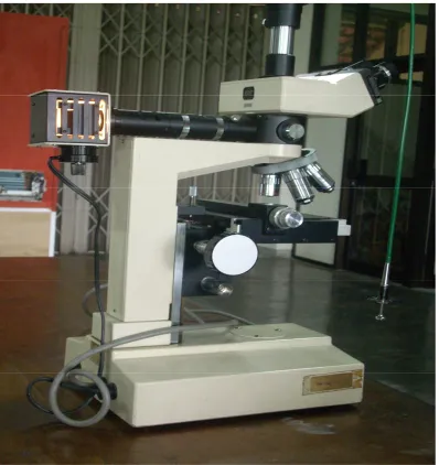 Gambar 3.4 Mikroskop Metalography