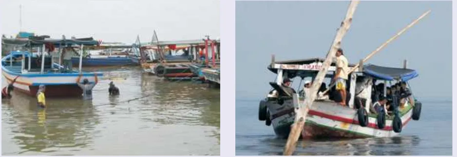 Gambar 7. Kapal motor yang mengangkut penumpang umum dari Pantai Tanjung Pasir ke Pulau Untung Jawa