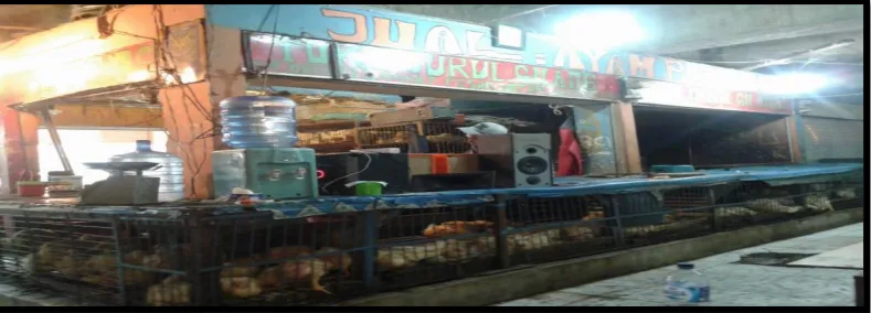 Gambar 2:  Pasar Minasa Maupa (Pasar Tradisional) dari bagian luar pintu masuk. Sumber   :  Data primer, 2016